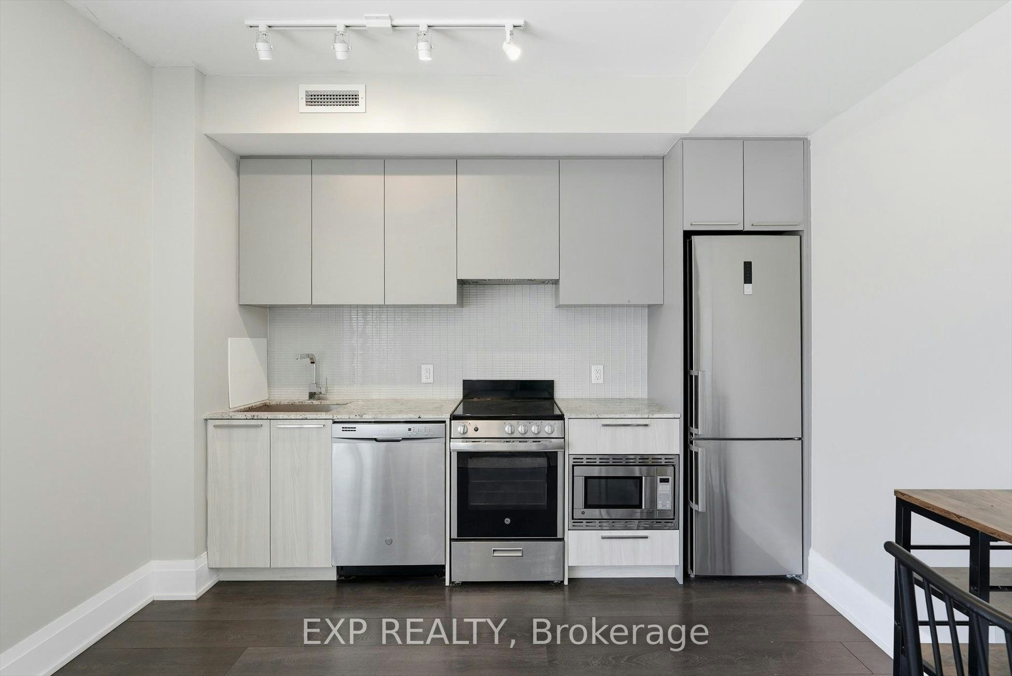 311-20 Brin Drive, Toronto, ON, M8X 0B2 - 7