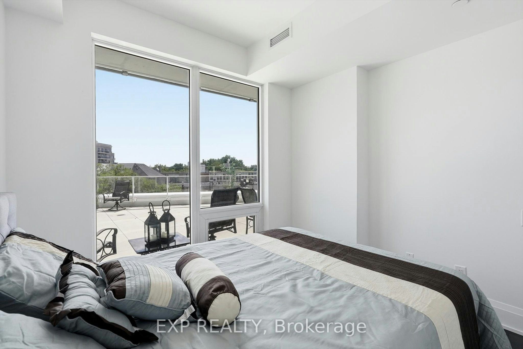 311-20 Brin Drive, Toronto, ON, M8X 0B2 - 11