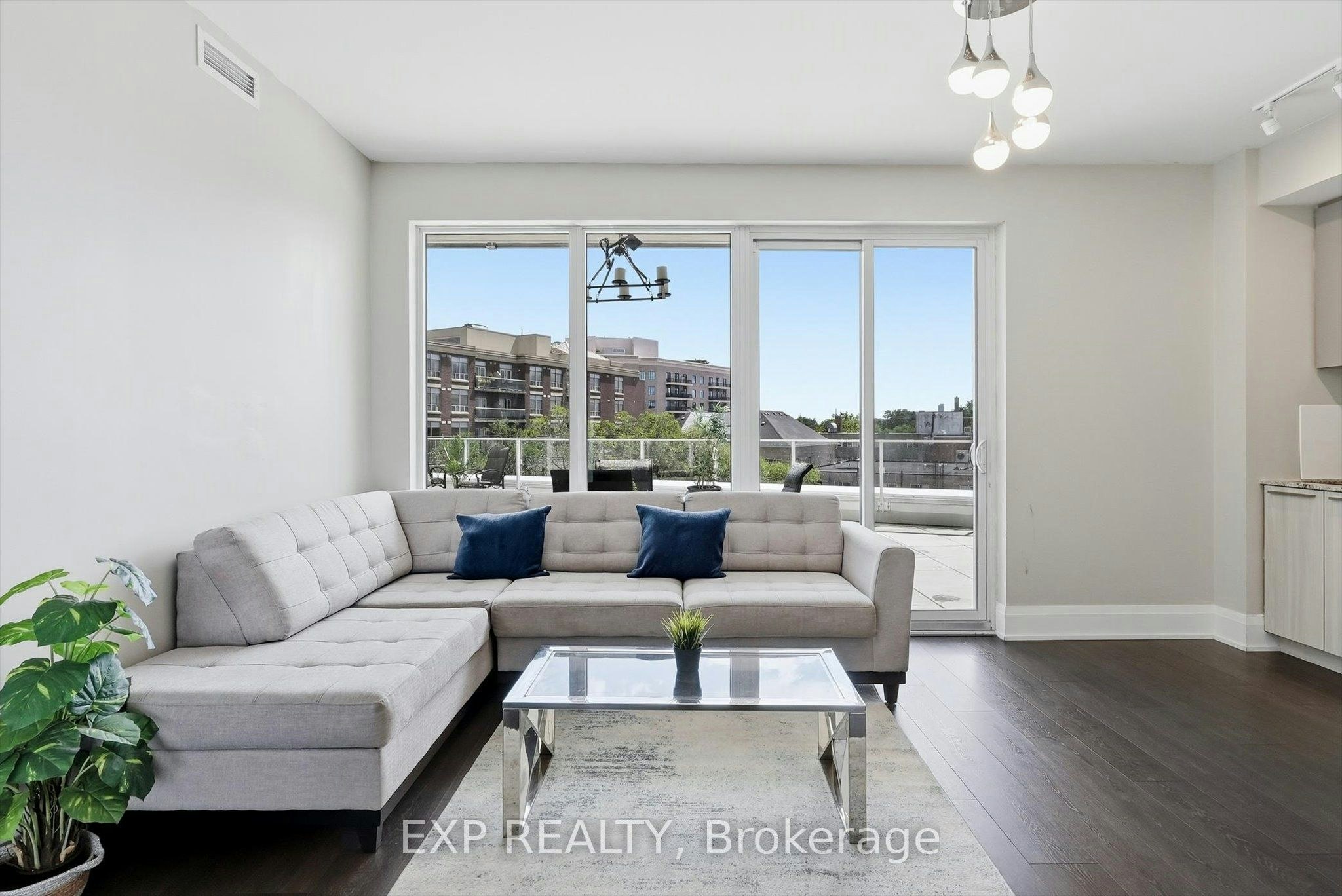 311-20 Brin Drive, Toronto, ON, M8X 0B2 - 9