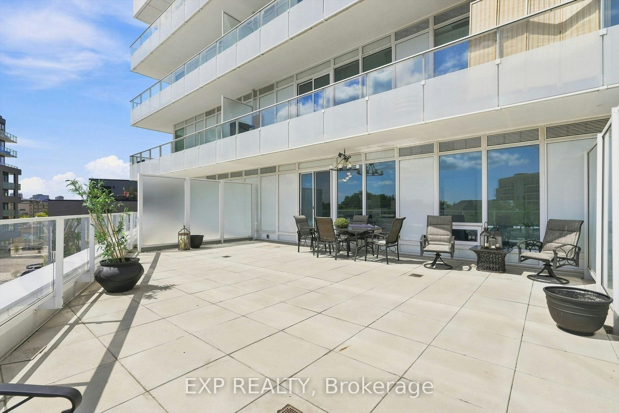 311-20 Brin Drive, Toronto, ON, M8X 0B2 - 2