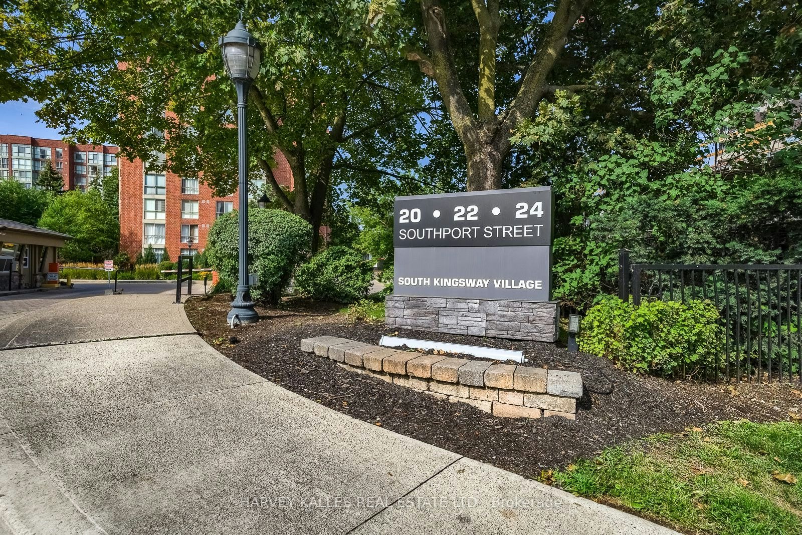 521-20 Southport Street, Toronto, ON, M6S 4Y8