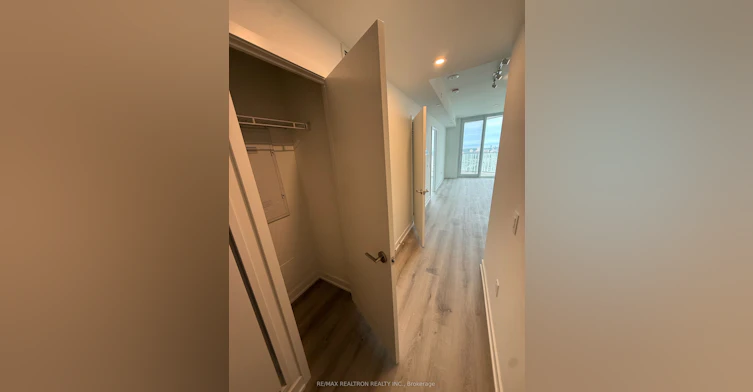 2912-1 Fairview Road, Mississauga, ON, L5A 0B4 - 4