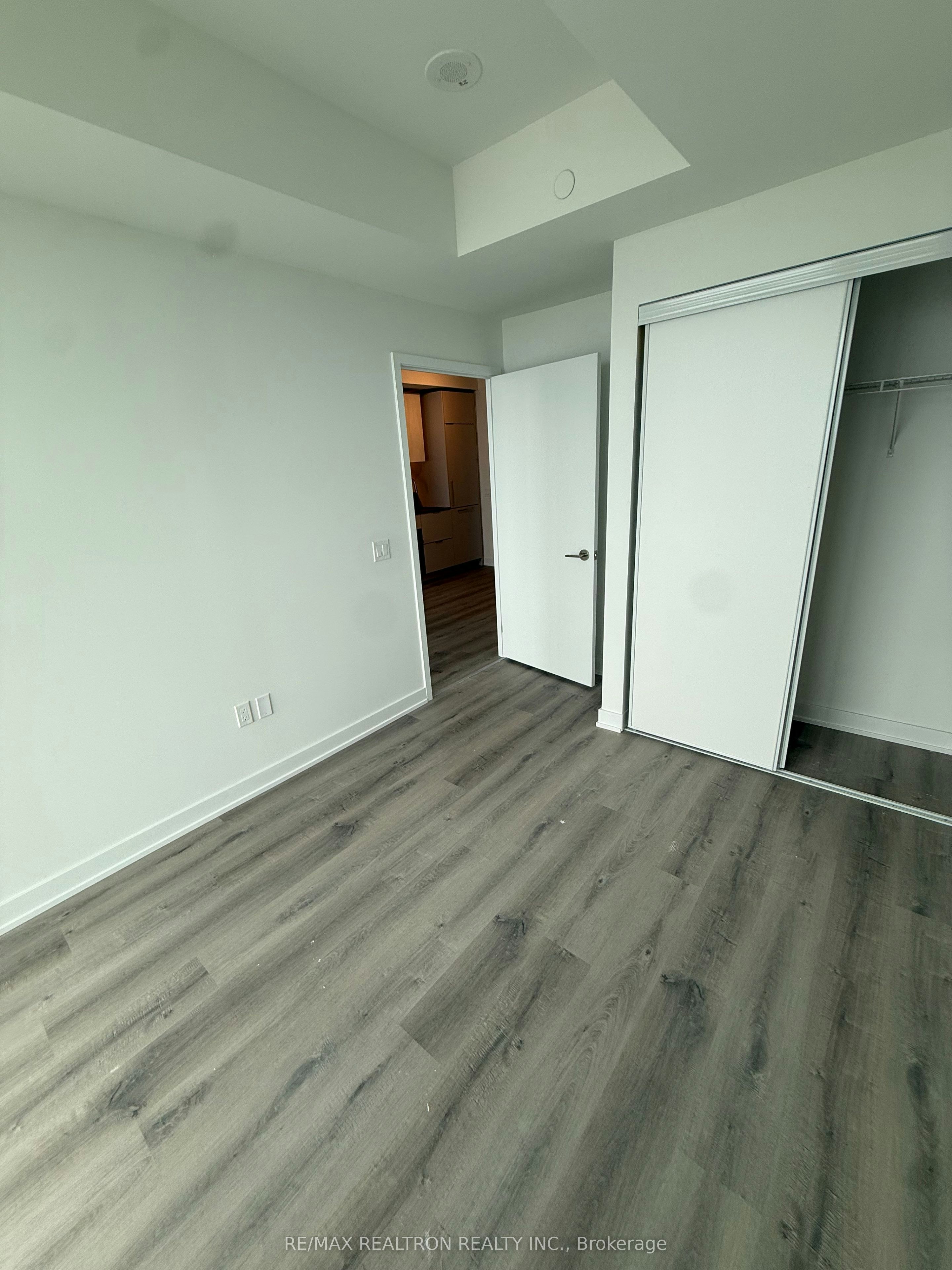 2912-1 Fairview Road, Mississauga, ON, L5A 0B4 - 7