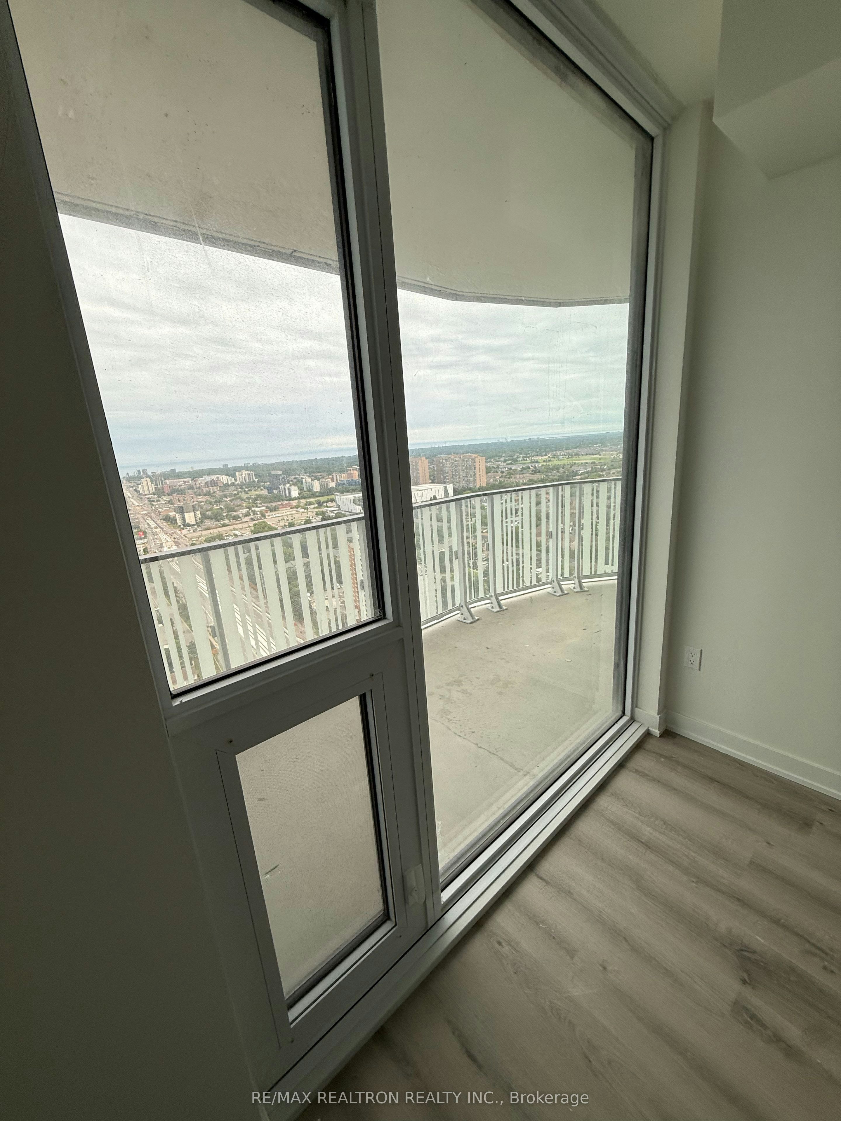 2912-1 Fairview Road, Mississauga, ON, L5A 0B4 - 14
