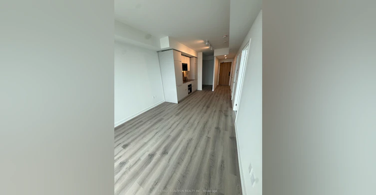 2912-1 Fairview Road, Mississauga, ON, L5A 0B4 - 2