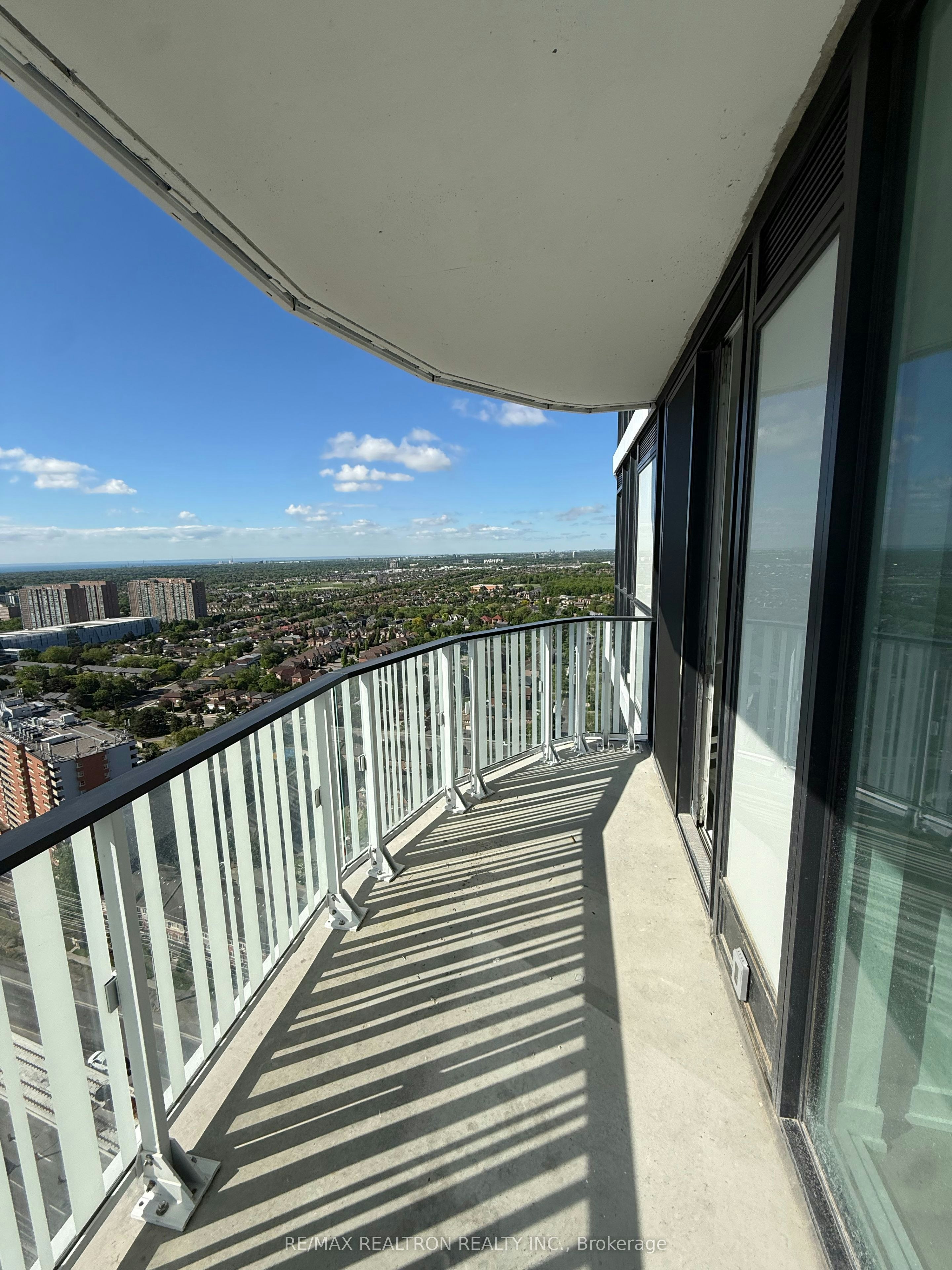 2912-1 Fairview Road, Mississauga, ON, L5A 0B4 - 17