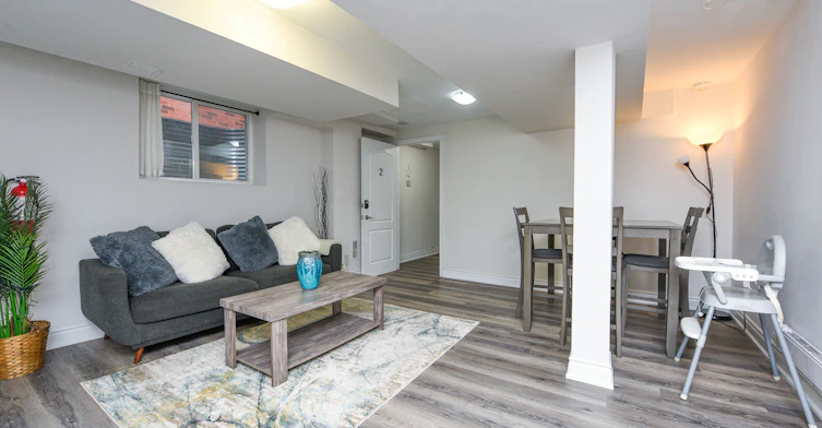Bsmt-5365 Fallingbrook Drive, Mississauga, ON, L5V 1P7 - 5