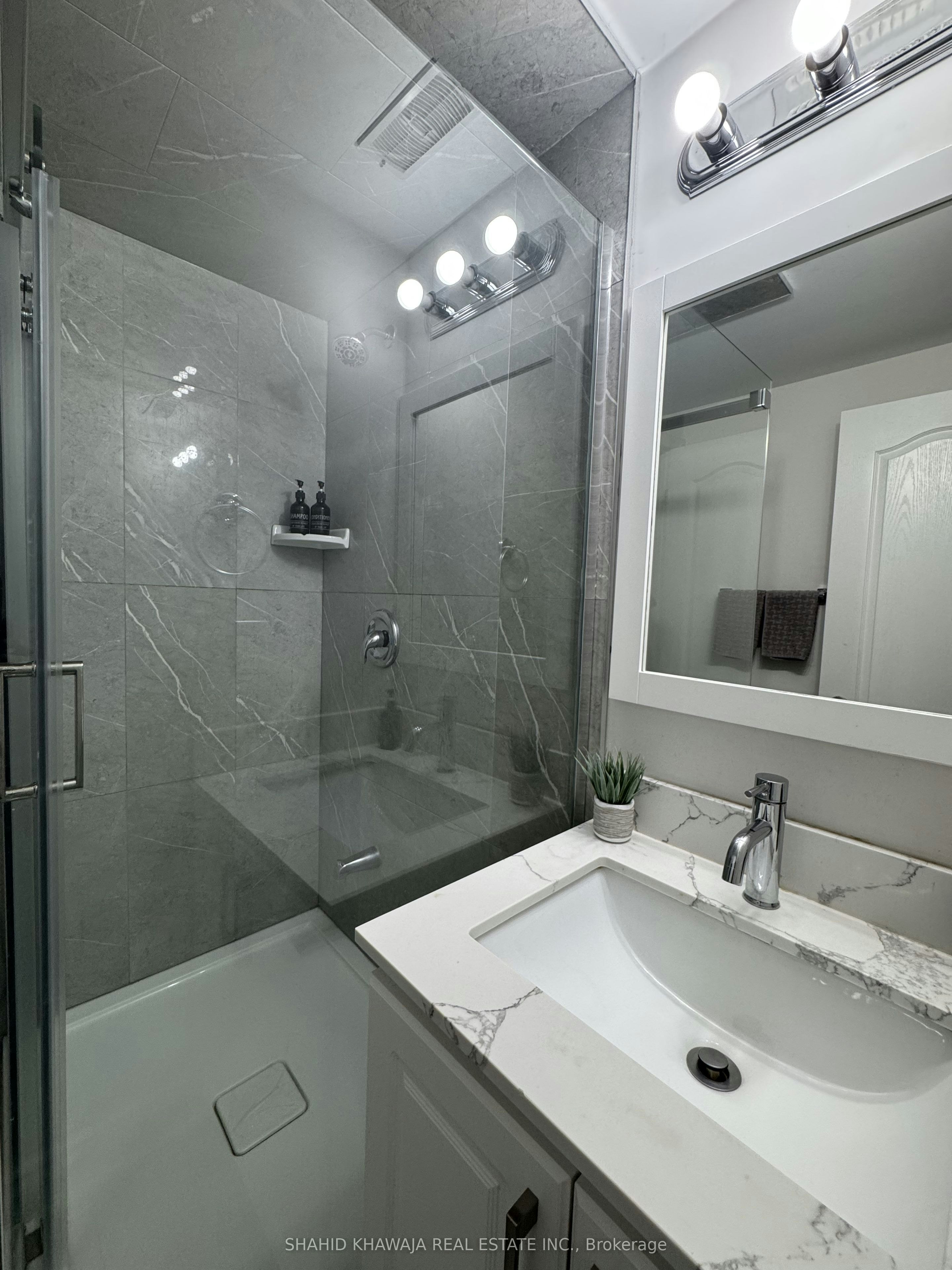 Bsmt-5365 Fallingbrook Drive, Mississauga, ON, L5V 1P7 - 14