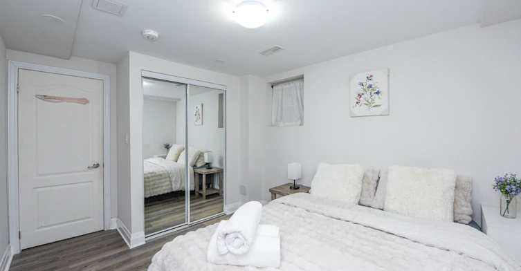 Bsmt-5365 Fallingbrook Drive, Mississauga, ON, L5V 1P7 - 12