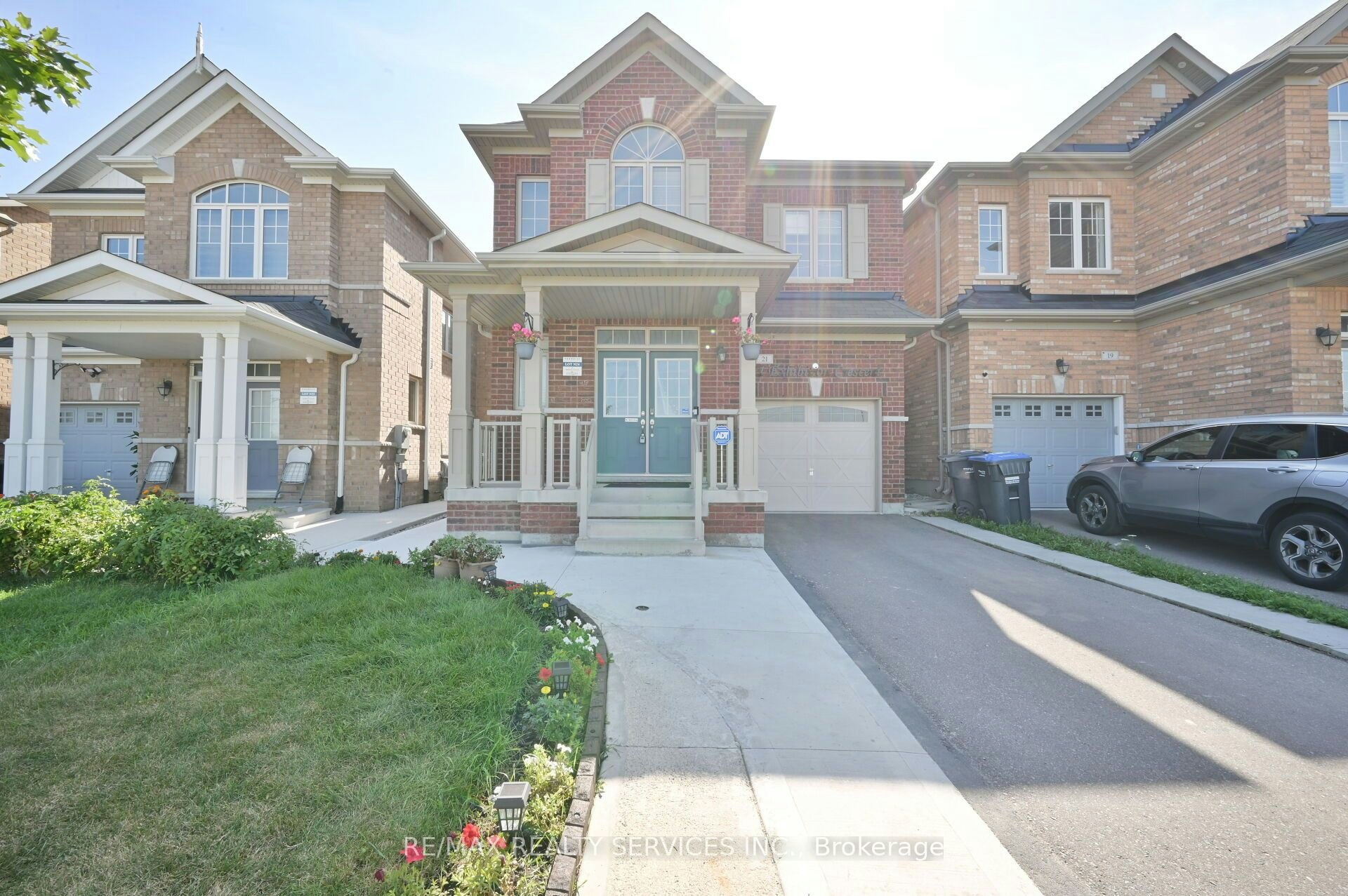 21 Exhibition Crescent, Brampton, ON, L7A 4B9