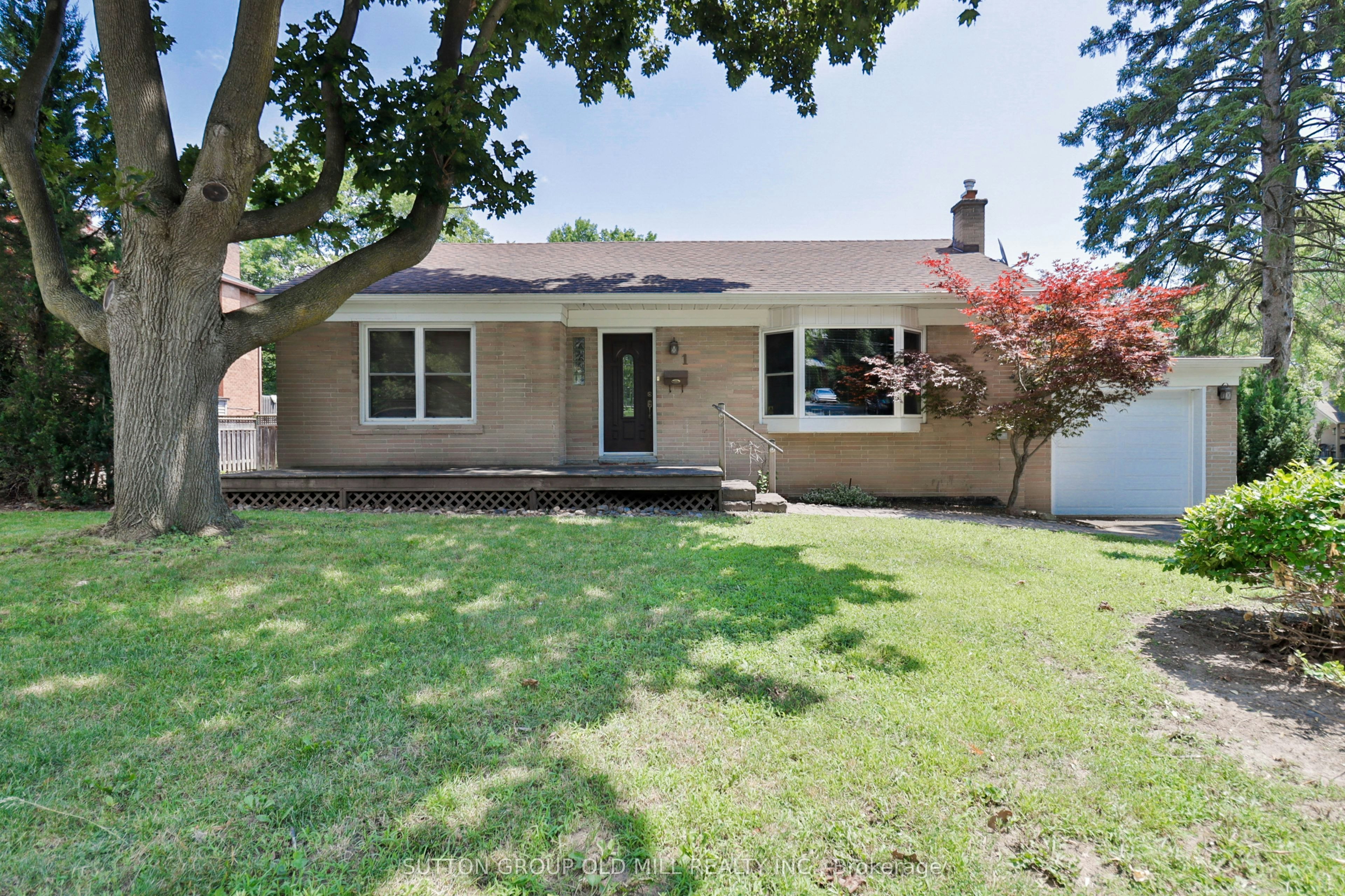 1 Penhale Drive, Toronto, ON, M9P 2X3