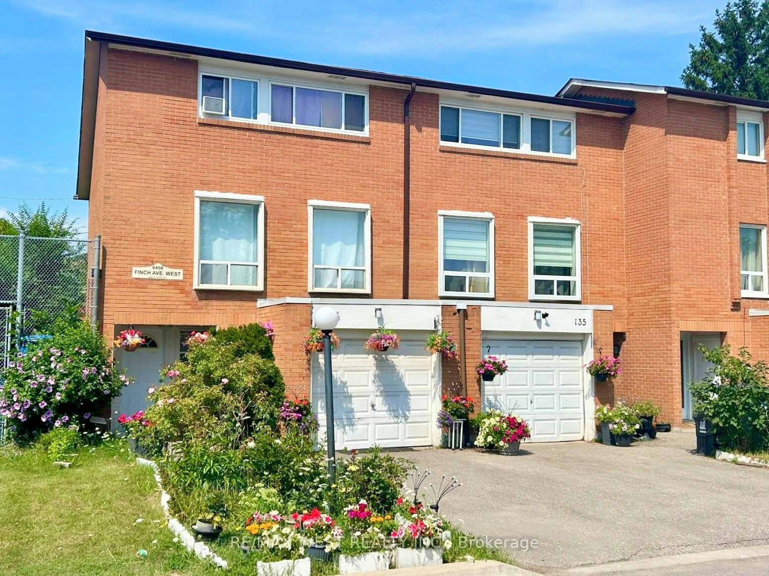 134-6458 Finch Avenue W, Toronto, ON, M9V 1T4