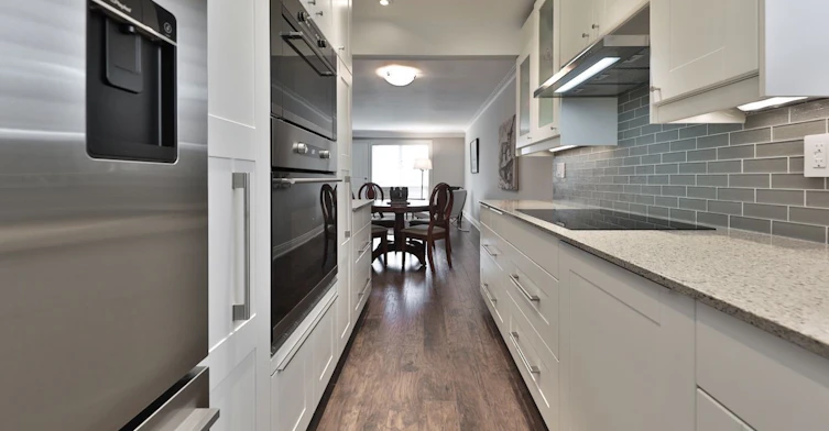 2-65 Mississauga Road, Mississauga, ON, L5H 2H9 - 8
