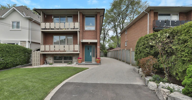 2-65 Mississauga Road, Mississauga, ON, L5H 2H9