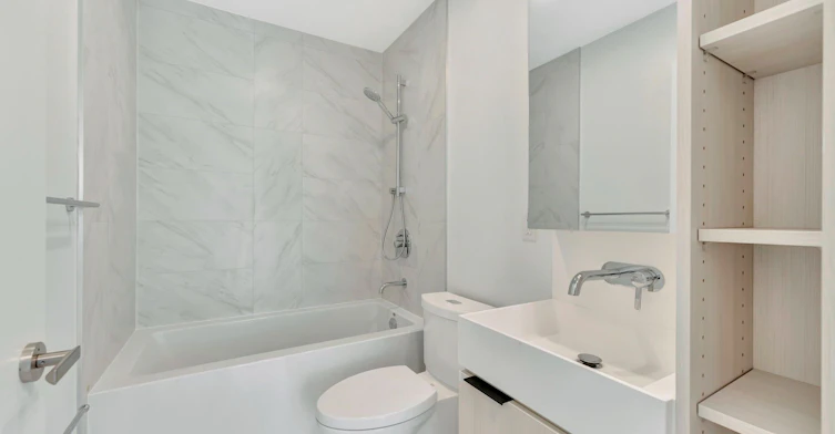 306-370 Martha Street, Burlington, ON, L7R 0G9 - 23