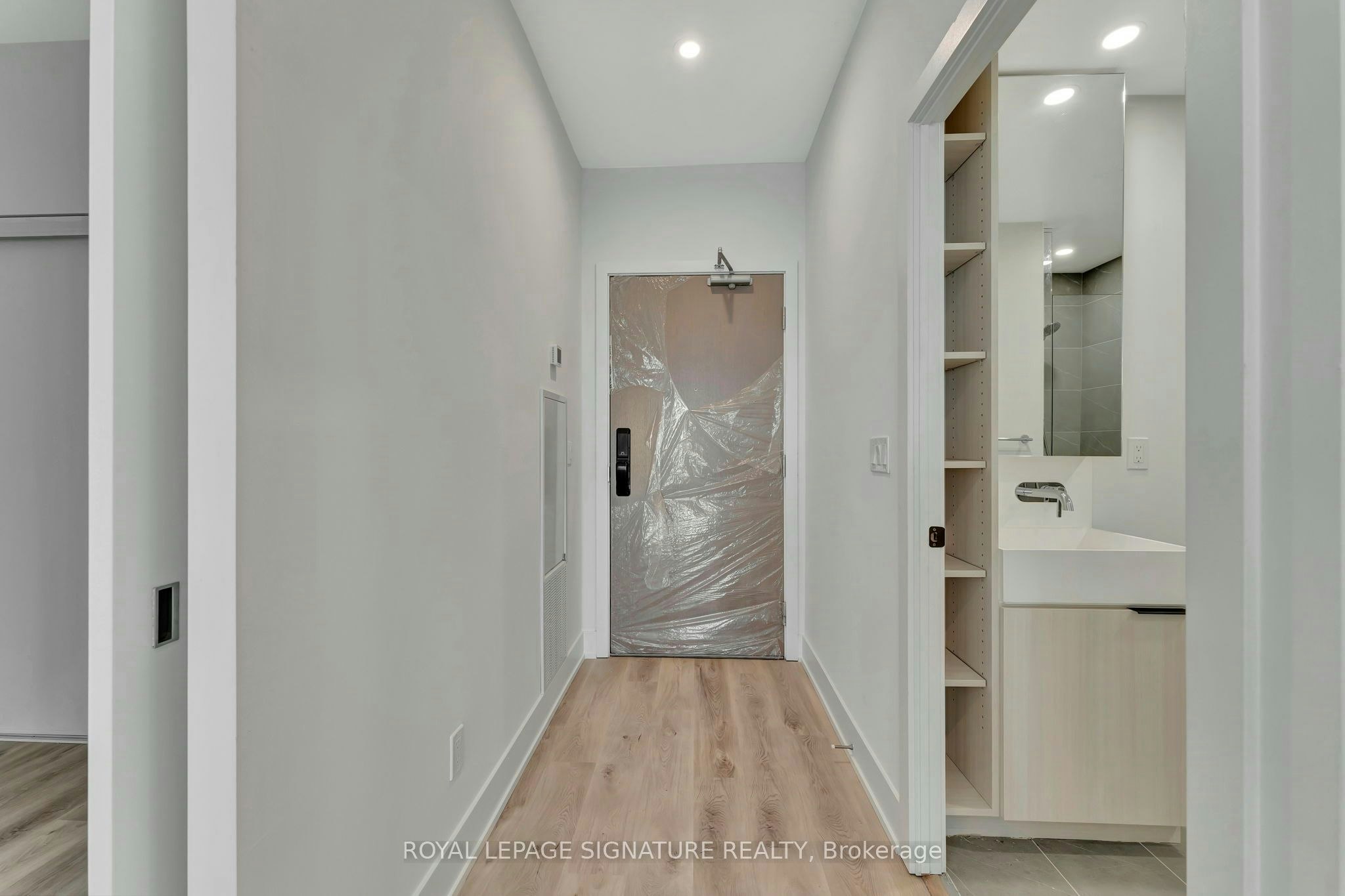 306-370 Martha Street, Burlington, ON, L7R 0G9 - 3
