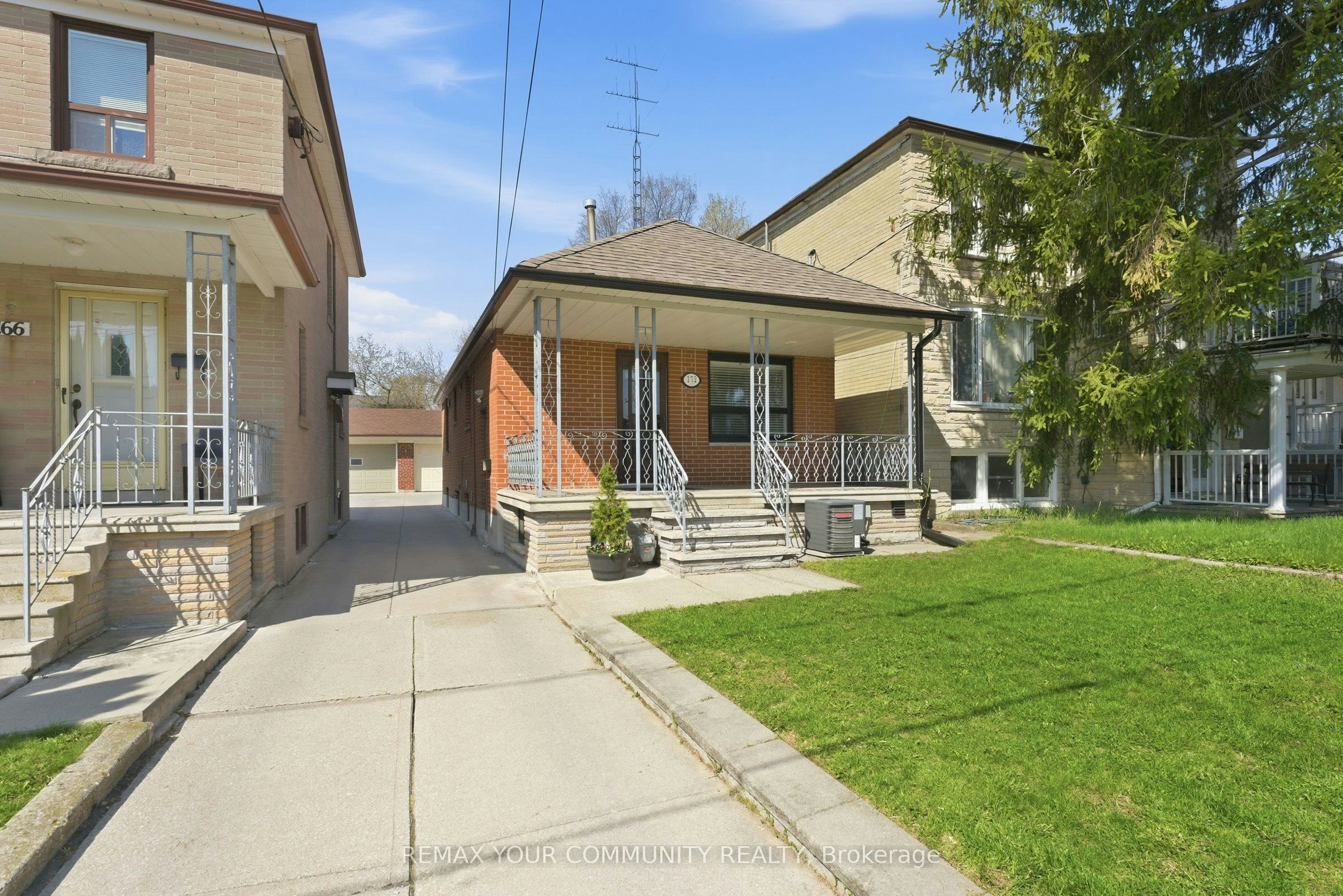 172 Times Road, Toronto, ON, M6B 3M6