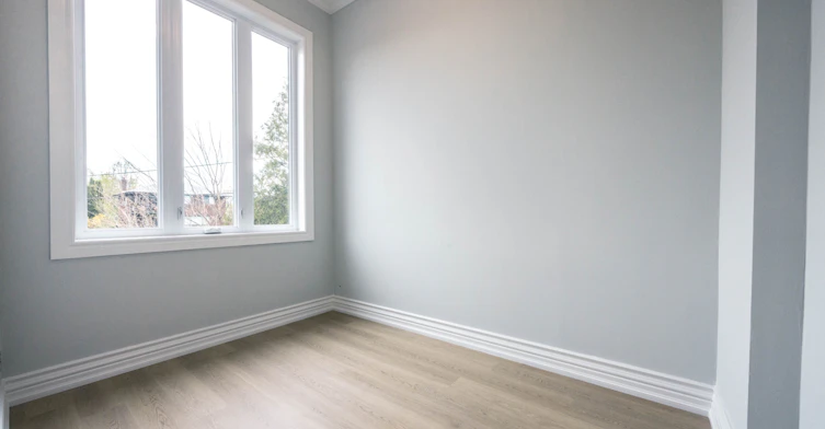 Upper-83 Burr Avenue, Toronto, ON, M6L 1V3 - 9