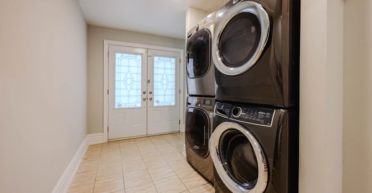 Upper-83 Burr Avenue, Toronto, ON, M6L 1V3 - 14