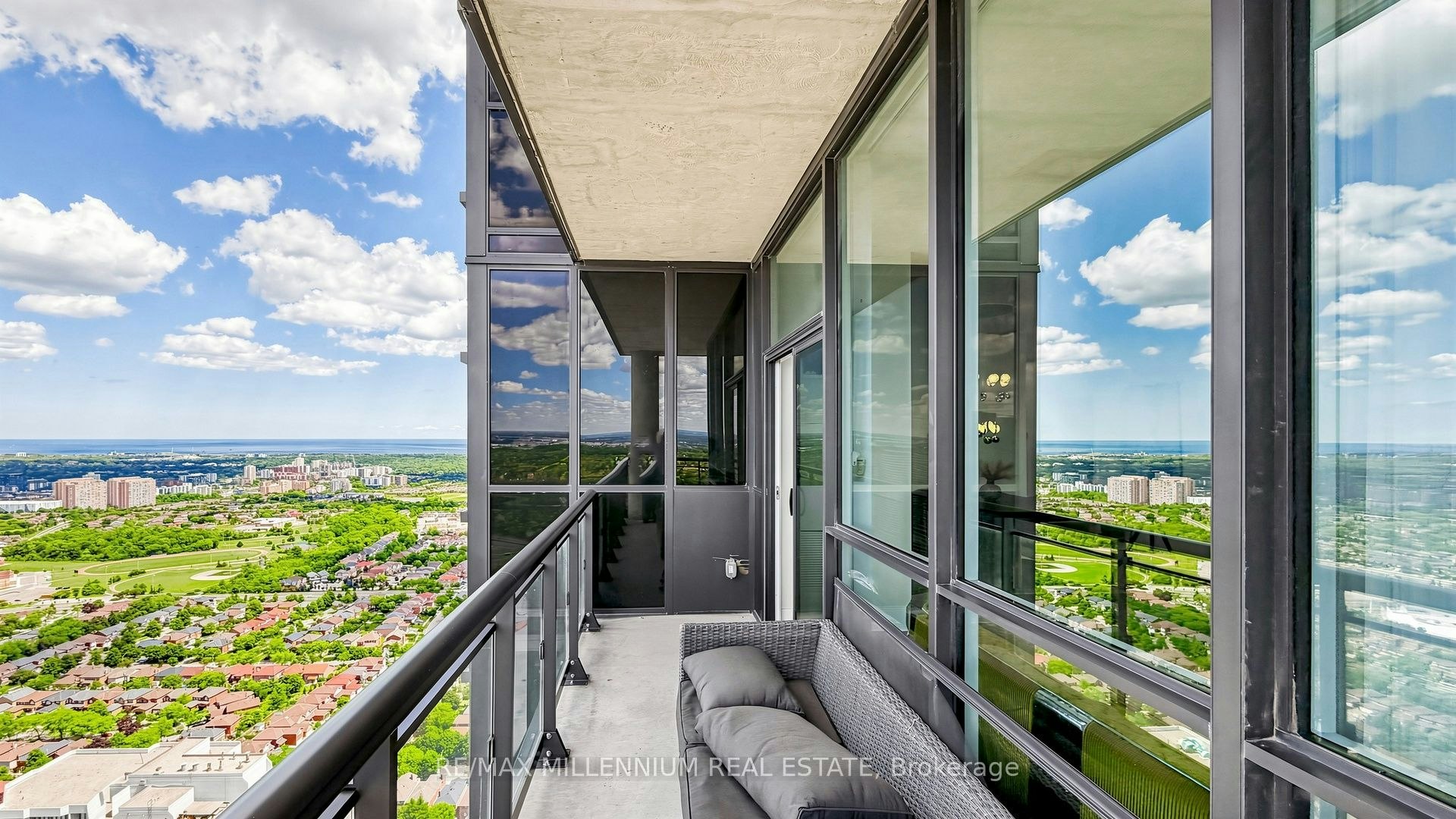 4606-3975 Grand Park Drive, Mississauga, ON, L5B 4M6 - 29