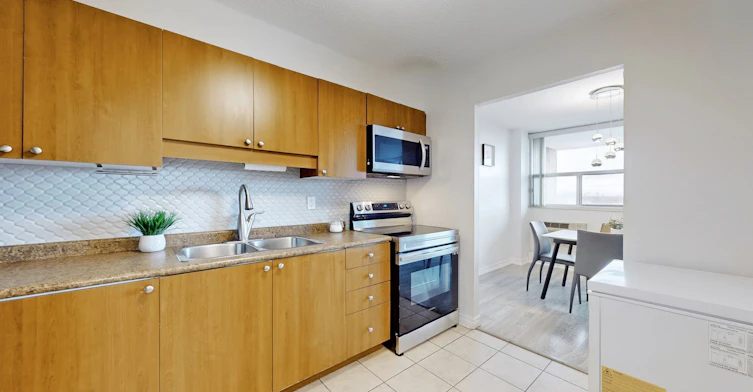 812-3501 Glen Erin Drive, Mississauga, ON, L5L 2E9 - 12