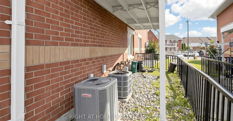 801-1701 Lampman Avenue, Burlington, ON, L7L 6R7 - 41