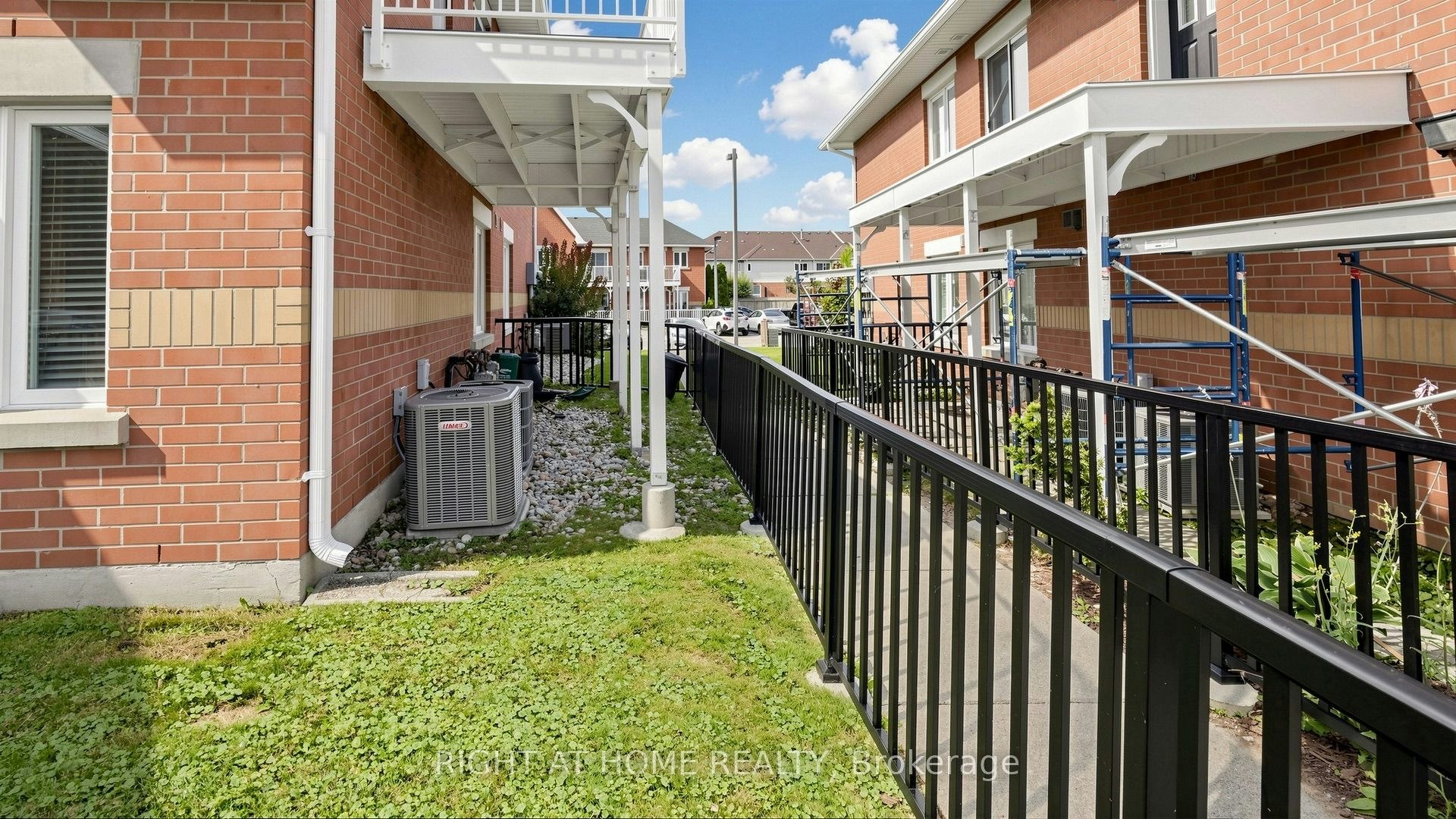 801-1701 Lampman Avenue, Burlington, ON, L7L 6R7 - 40