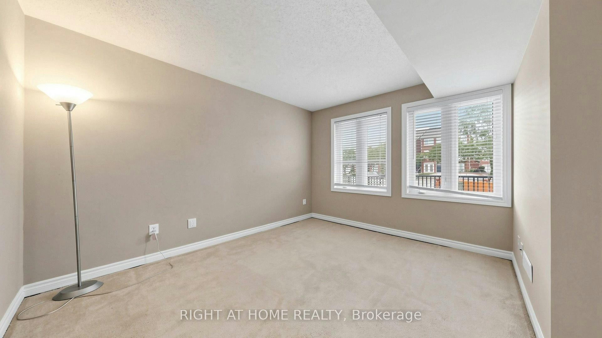 801-1701 Lampman Avenue, Burlington, ON, L7L 6R7 - 24