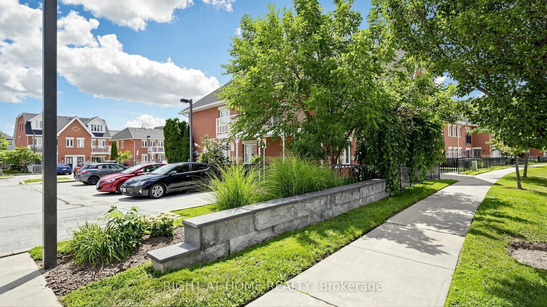 801-1701 Lampman Avenue, Burlington, ON, L7L 6R7 - 4