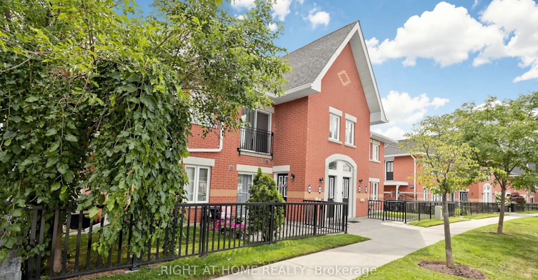 801-1701 Lampman Avenue, Burlington, ON, L7L 6R7 - 3