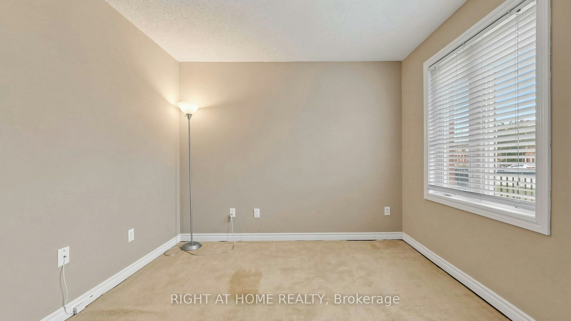 801-1701 Lampman Avenue, Burlington, ON, L7L 6R7 - 25