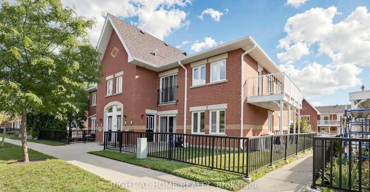 801-1701 Lampman Avenue, Burlington, ON, L7L 6R7