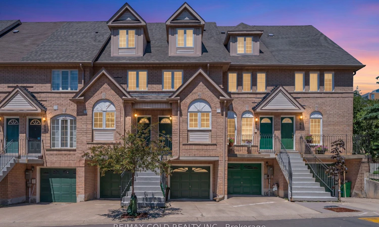 53-80 Strathaven Drive