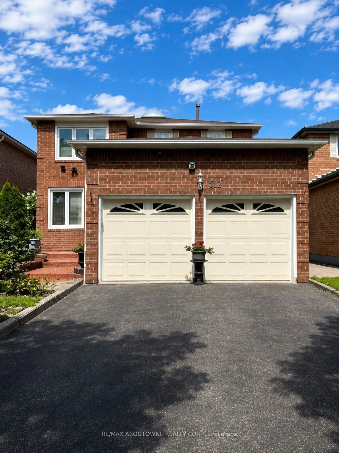512 Chieftan Circle, Mississauga, ON, L4Z 3A3