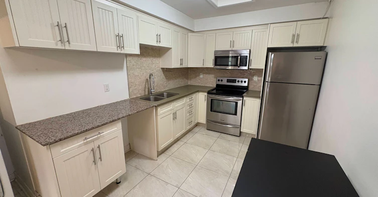 1-341 Lakeshore Road E, Oakville, ON, L6J 1J4 - 6