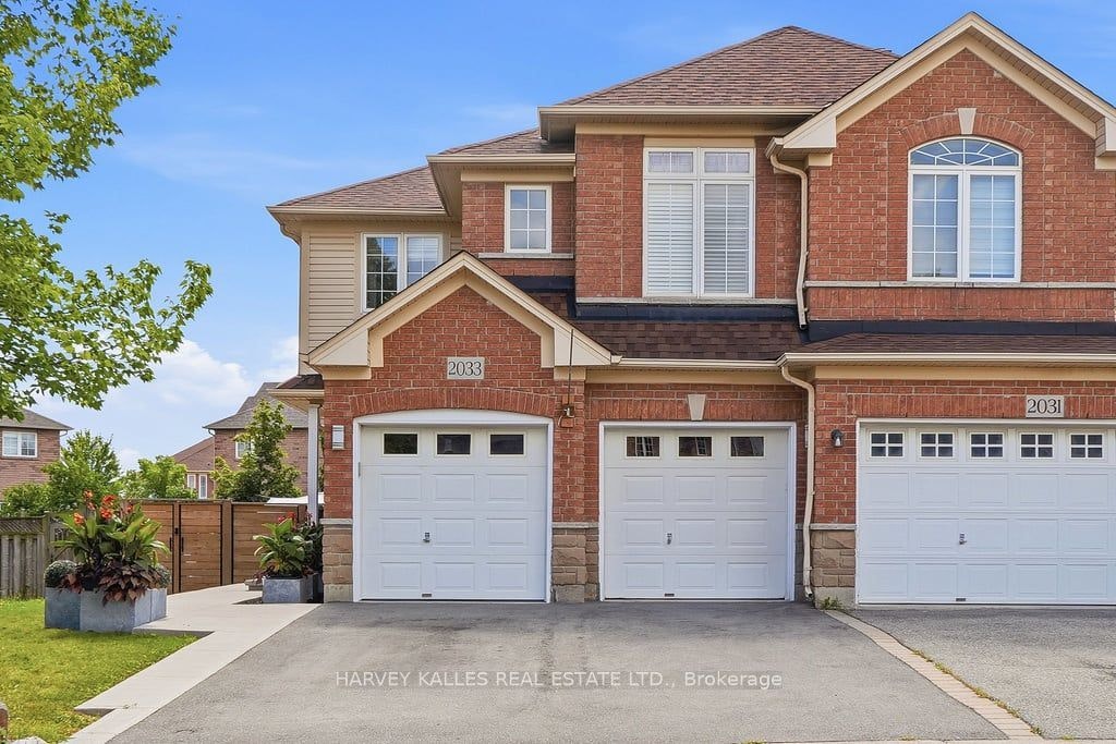 2033 Redstone Crescent, Oakville, ON, L6M 5B2