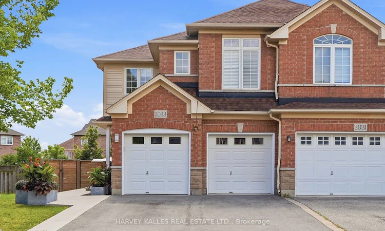 2033 Redstone Crescent