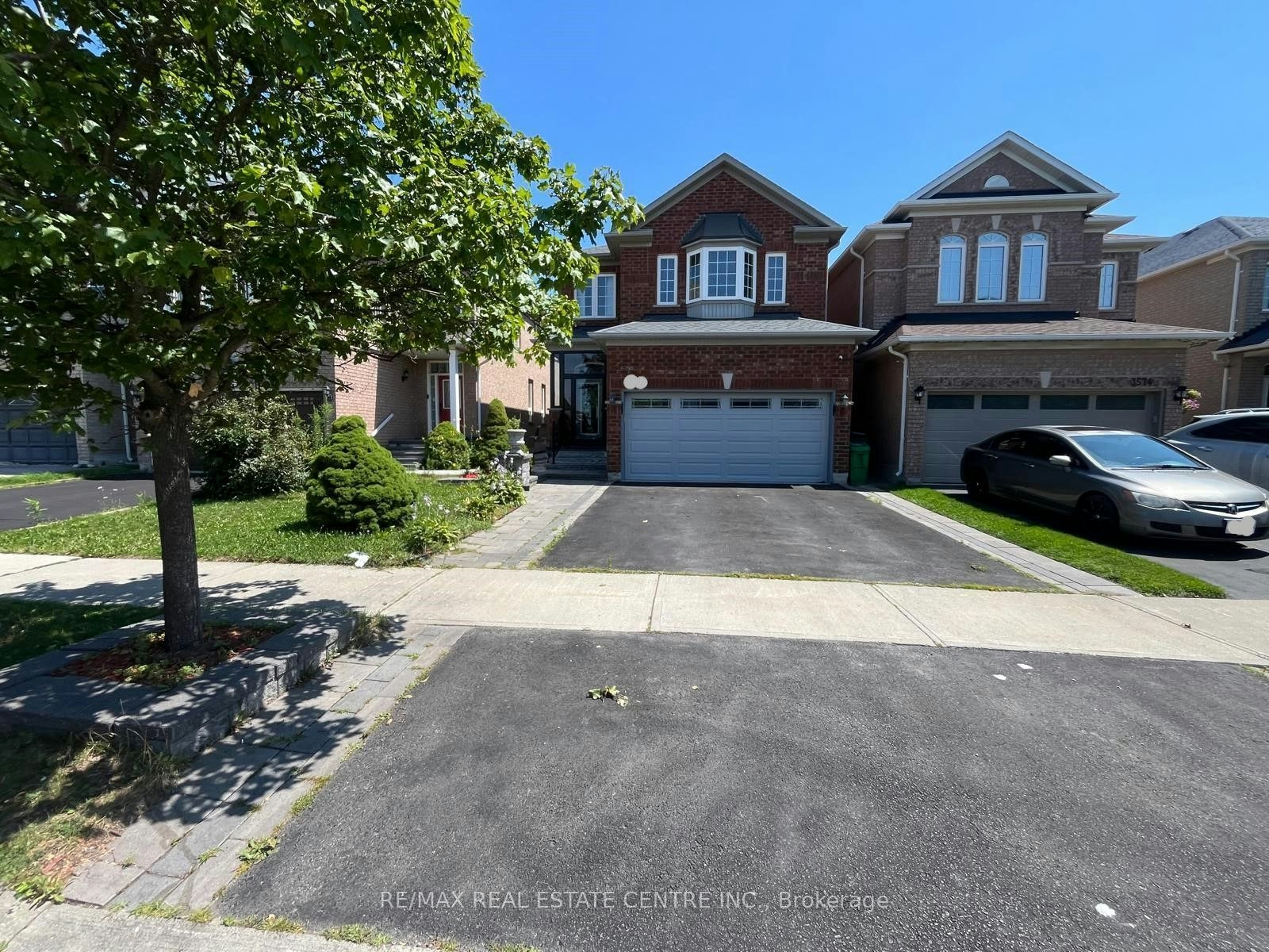 3570 Fountain Park Avenue, Mississauga, ON, L5M 7G1