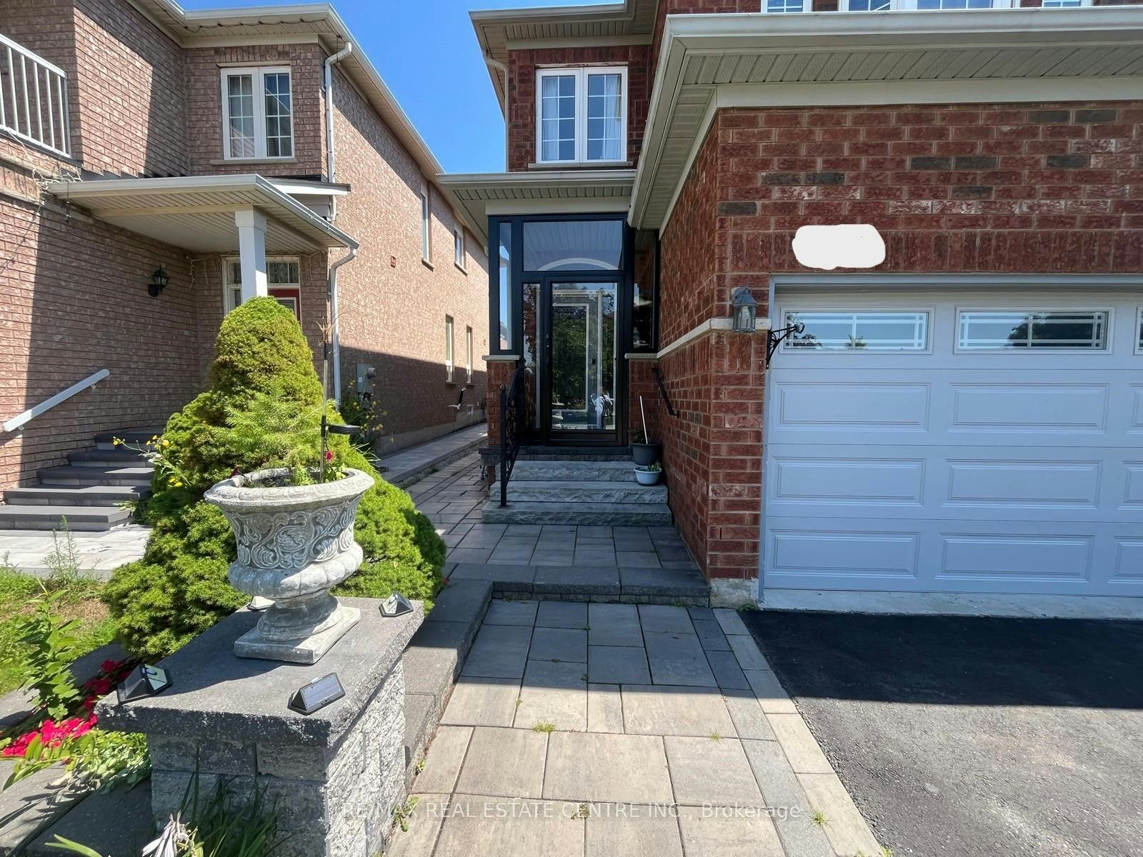 3570 Fountain Park Avenue, Mississauga, ON, L5M 7G1 - 3