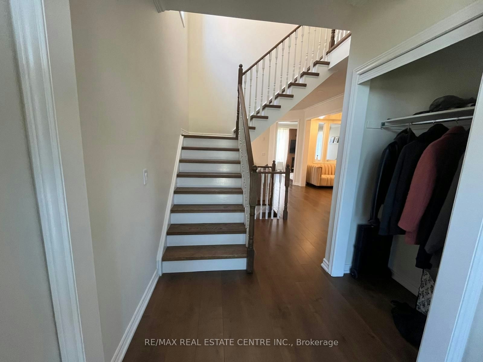 3570 Fountain Park Avenue, Mississauga, ON, L5M 7G1 - 5