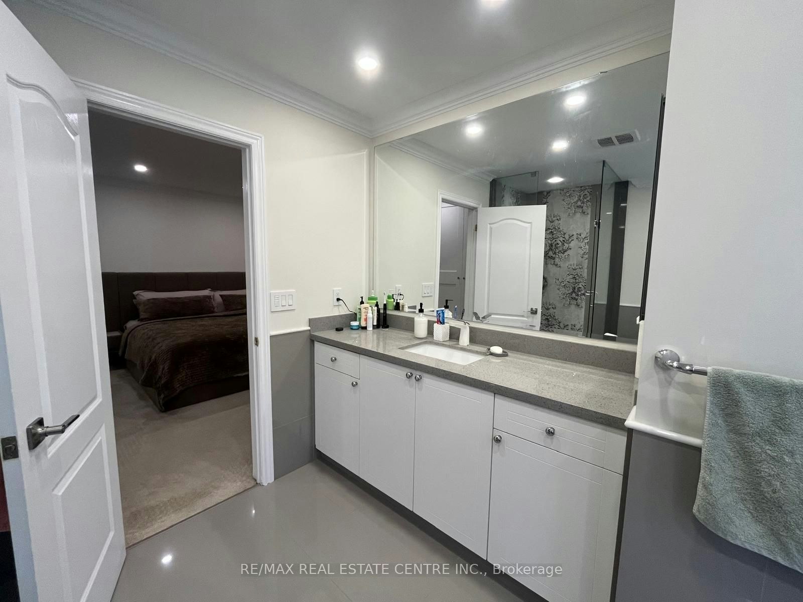 3570 Fountain Park Avenue, Mississauga, ON, L5M 7G1 - 37