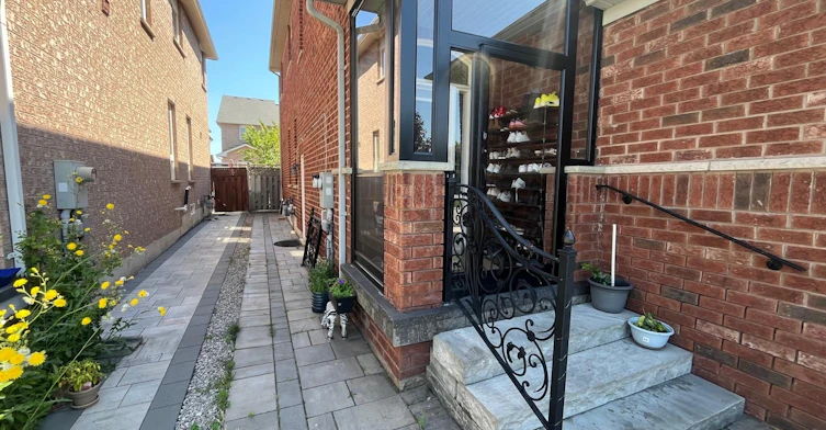 3570 Fountain Park Avenue, Mississauga, ON, L5M 7G1 - 4
