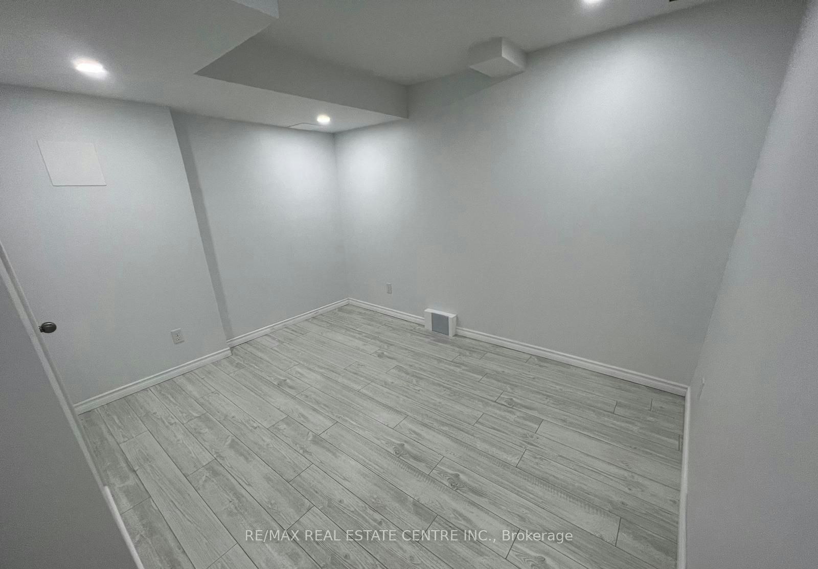 Bsmt-10 Chudleigh Avenue, Brampton, ON, L6X 0N1 - 9