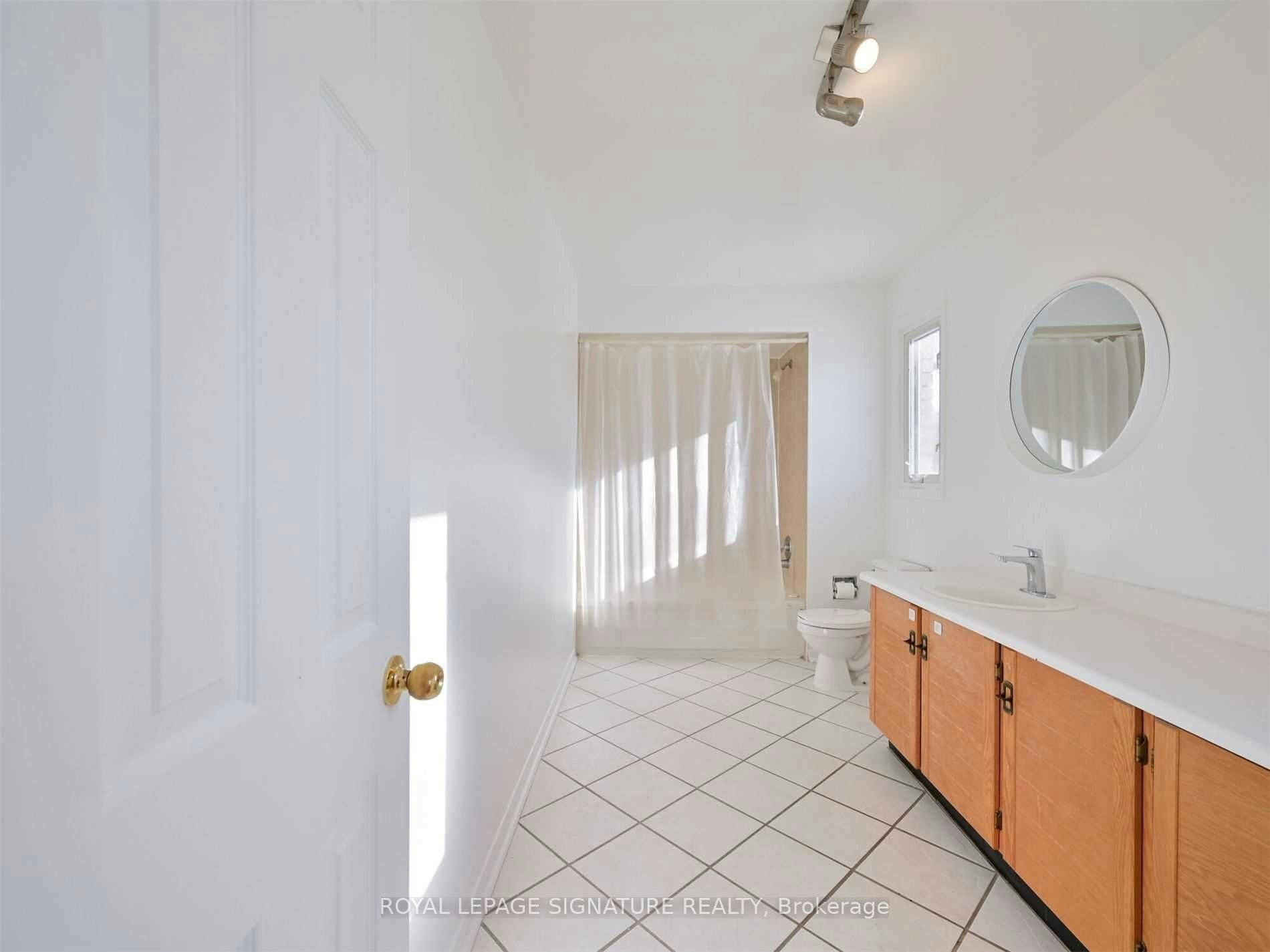 3271 Pilcom Crescent, Mississauga, ON, L5B 3X5 - 18