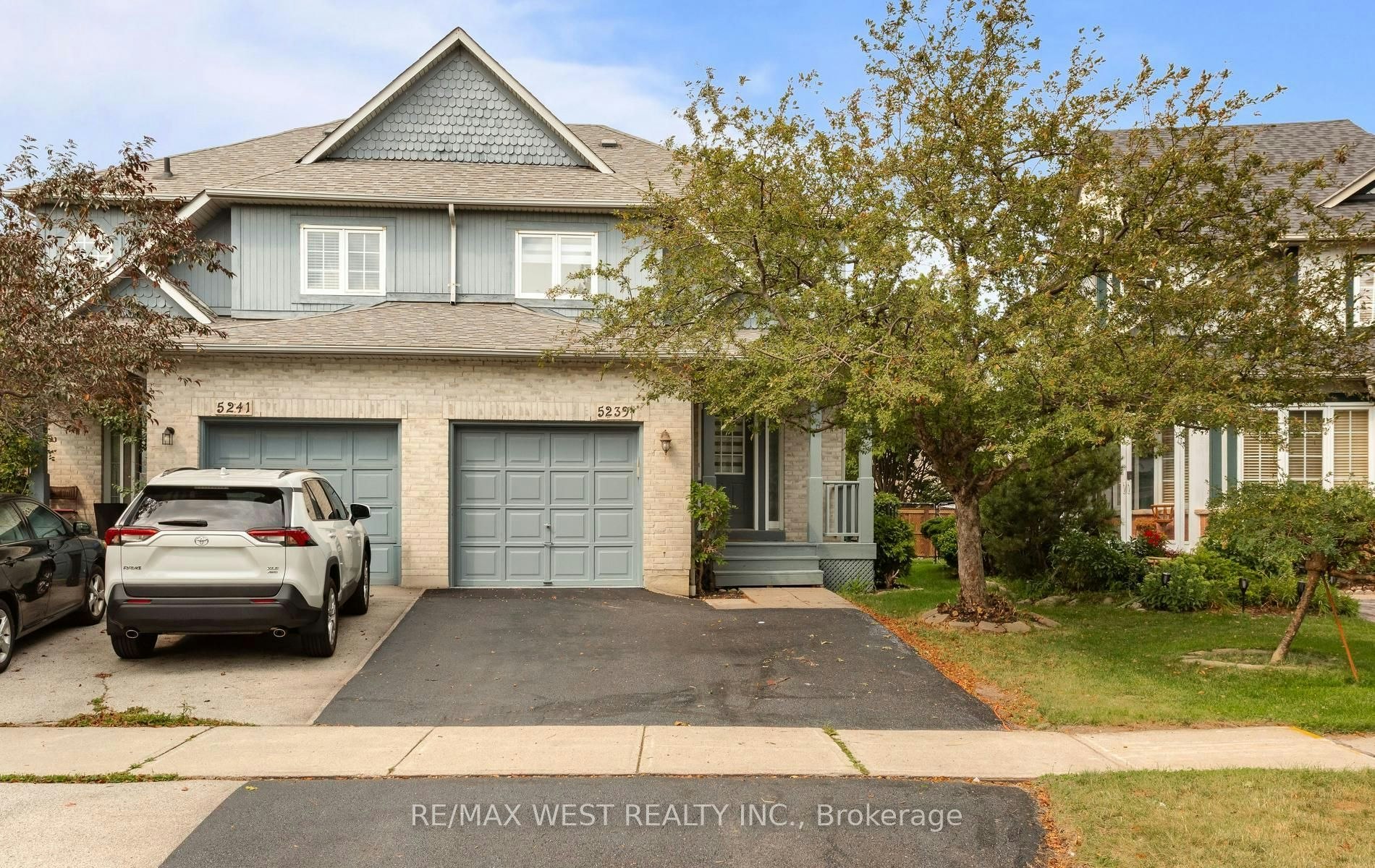 5239 Bushelgrove Circle, Mississauga, ON, L5M 6C5