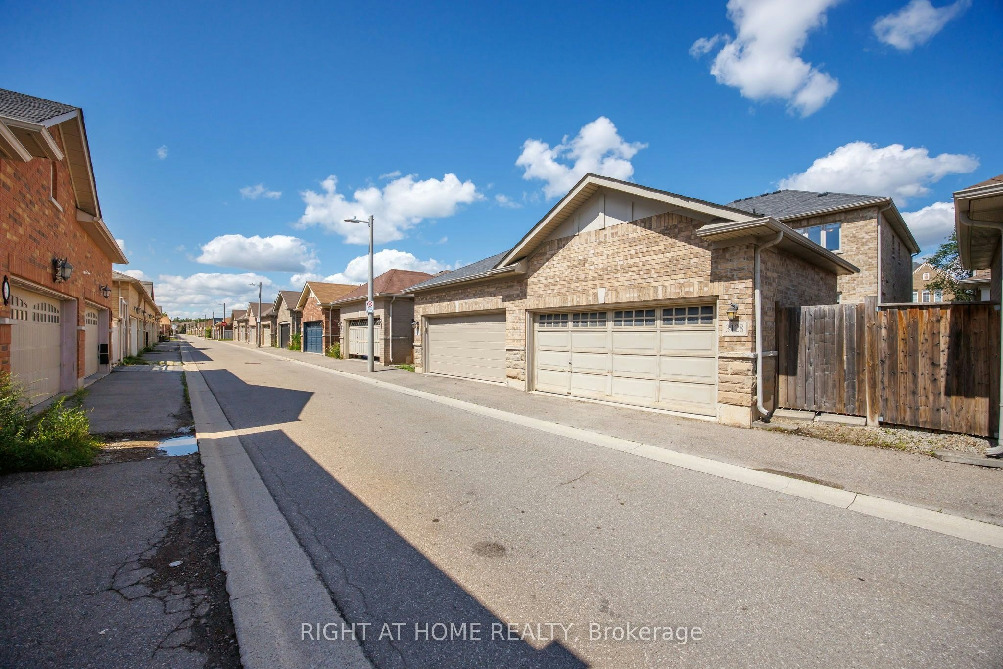 3128 Robert Brown Boulevard, Oakville, ON, L6M 4L7