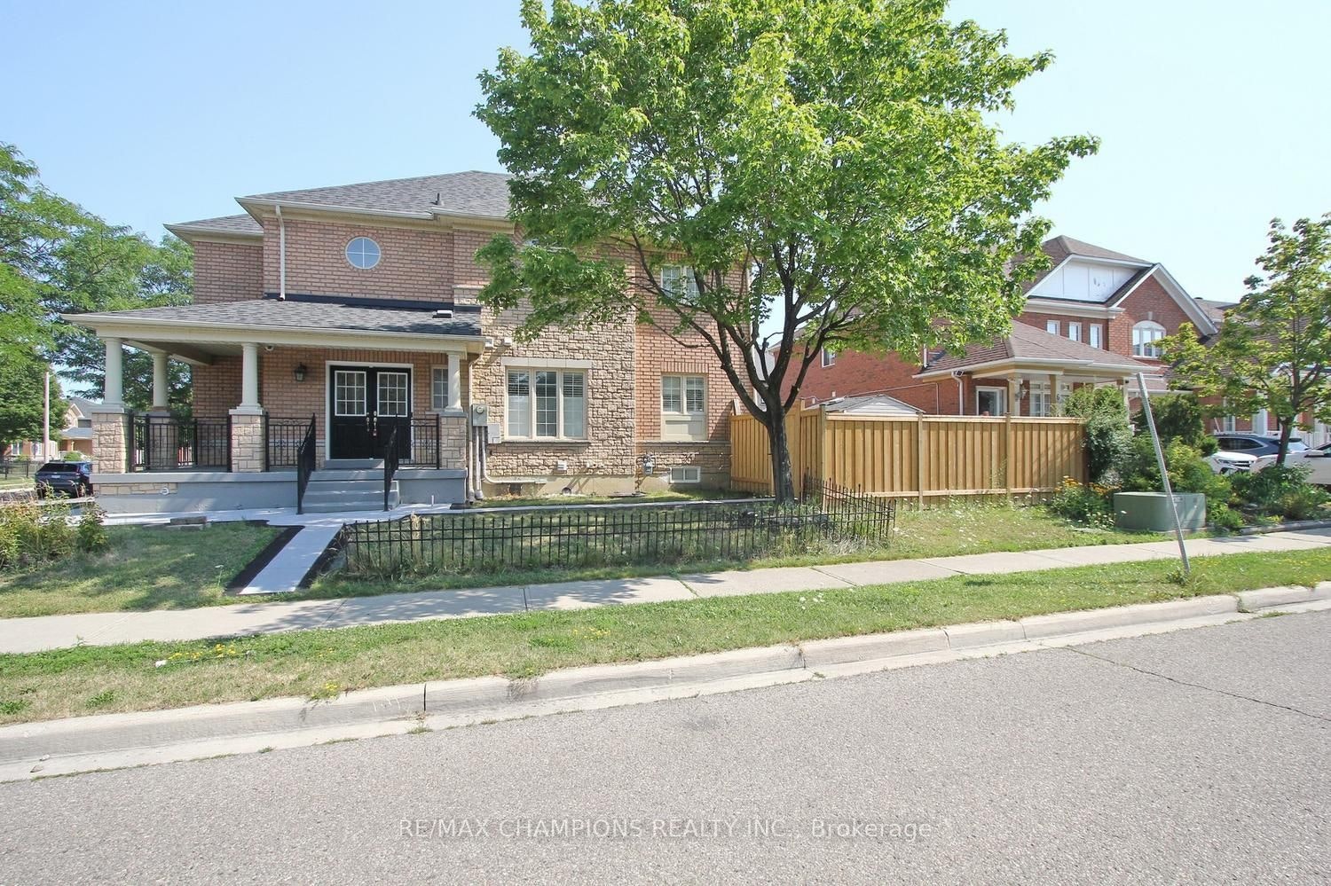 28 Egypt Drive, Brampton, ON, L6R 2W3