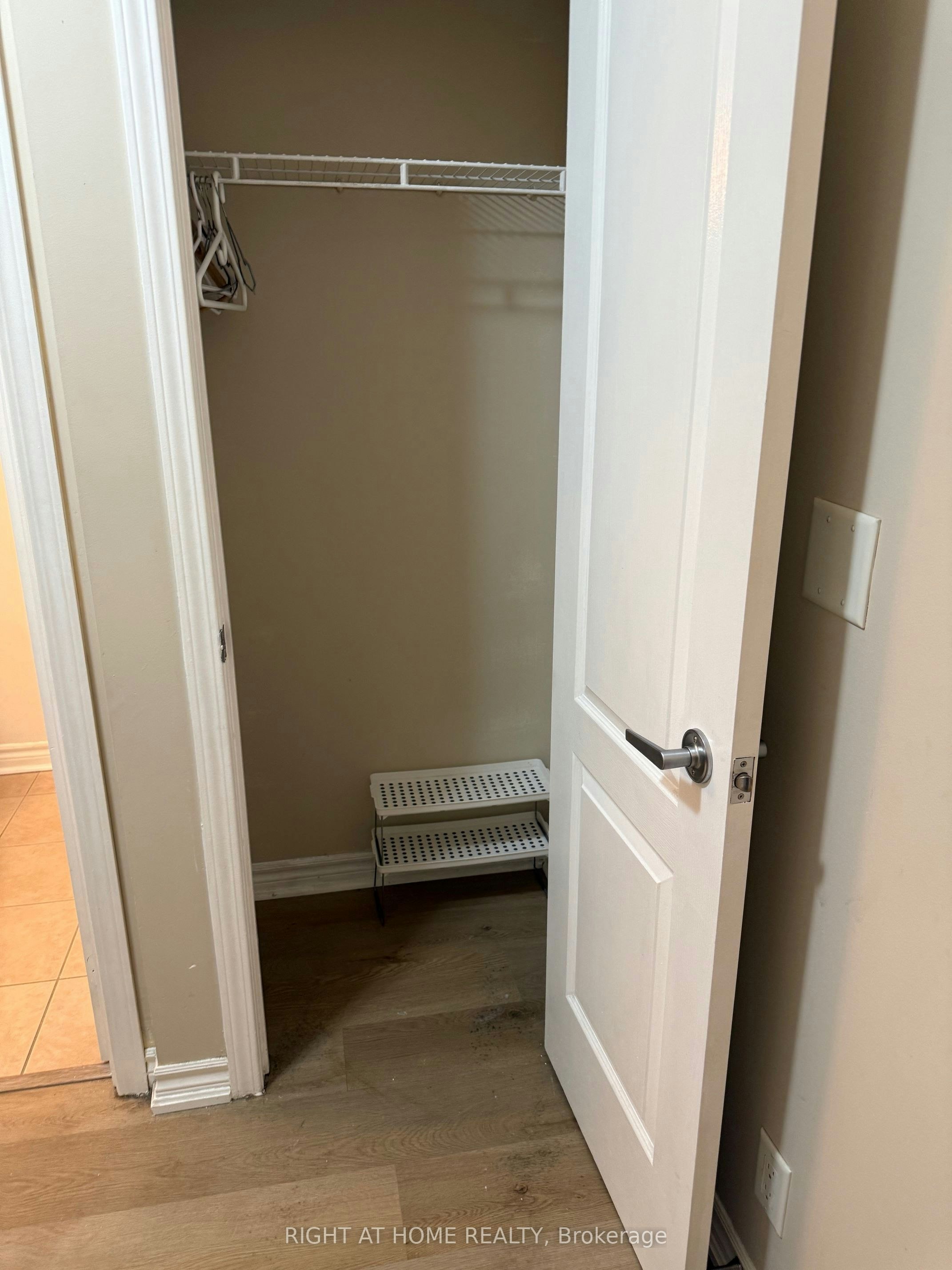 1212-1 Elm Drive, Mississauga, ON, L5B 4M1 - 20