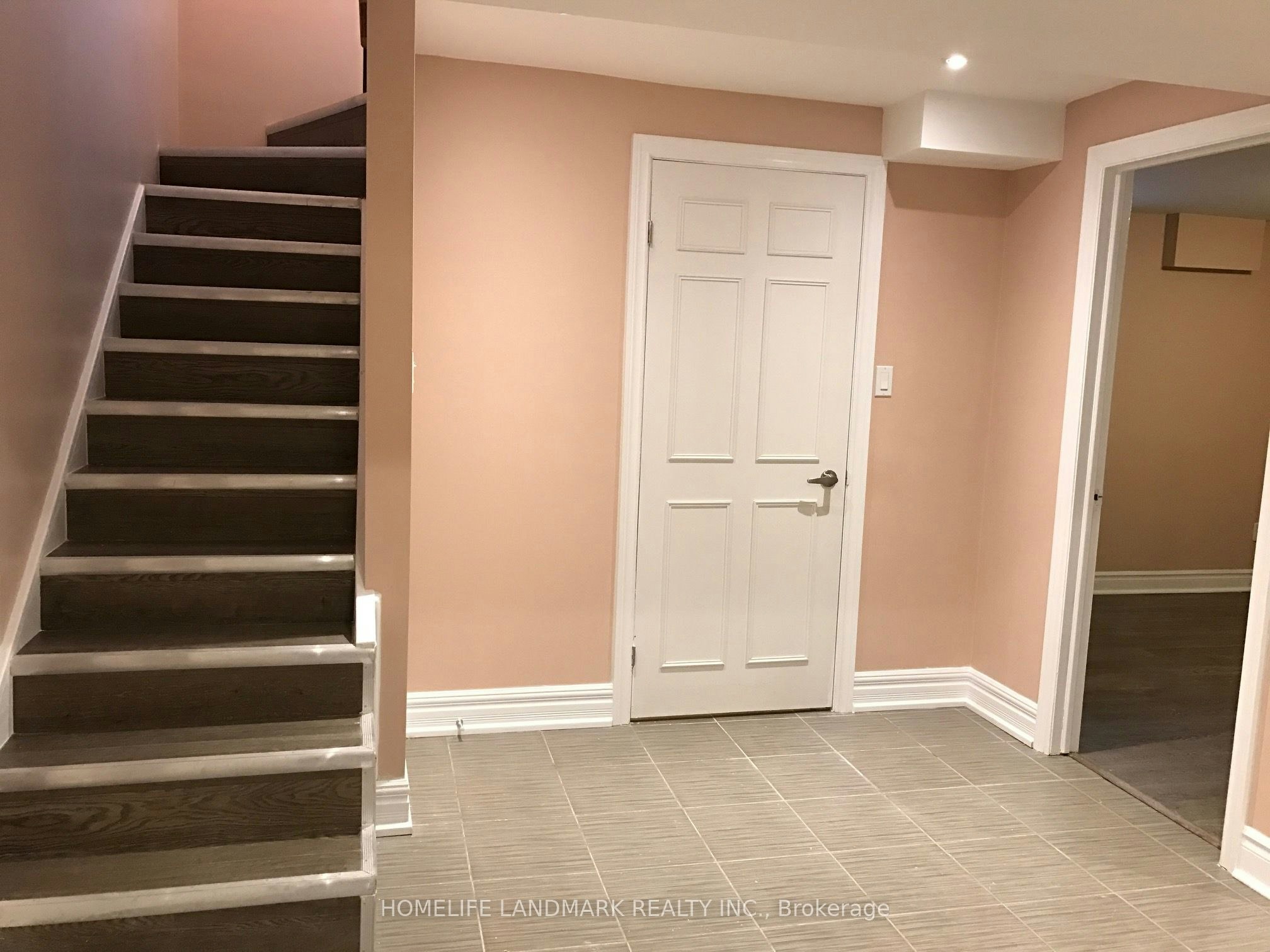 2535 Symington Court, Mississauga, ON, L5N 4L4 - 4