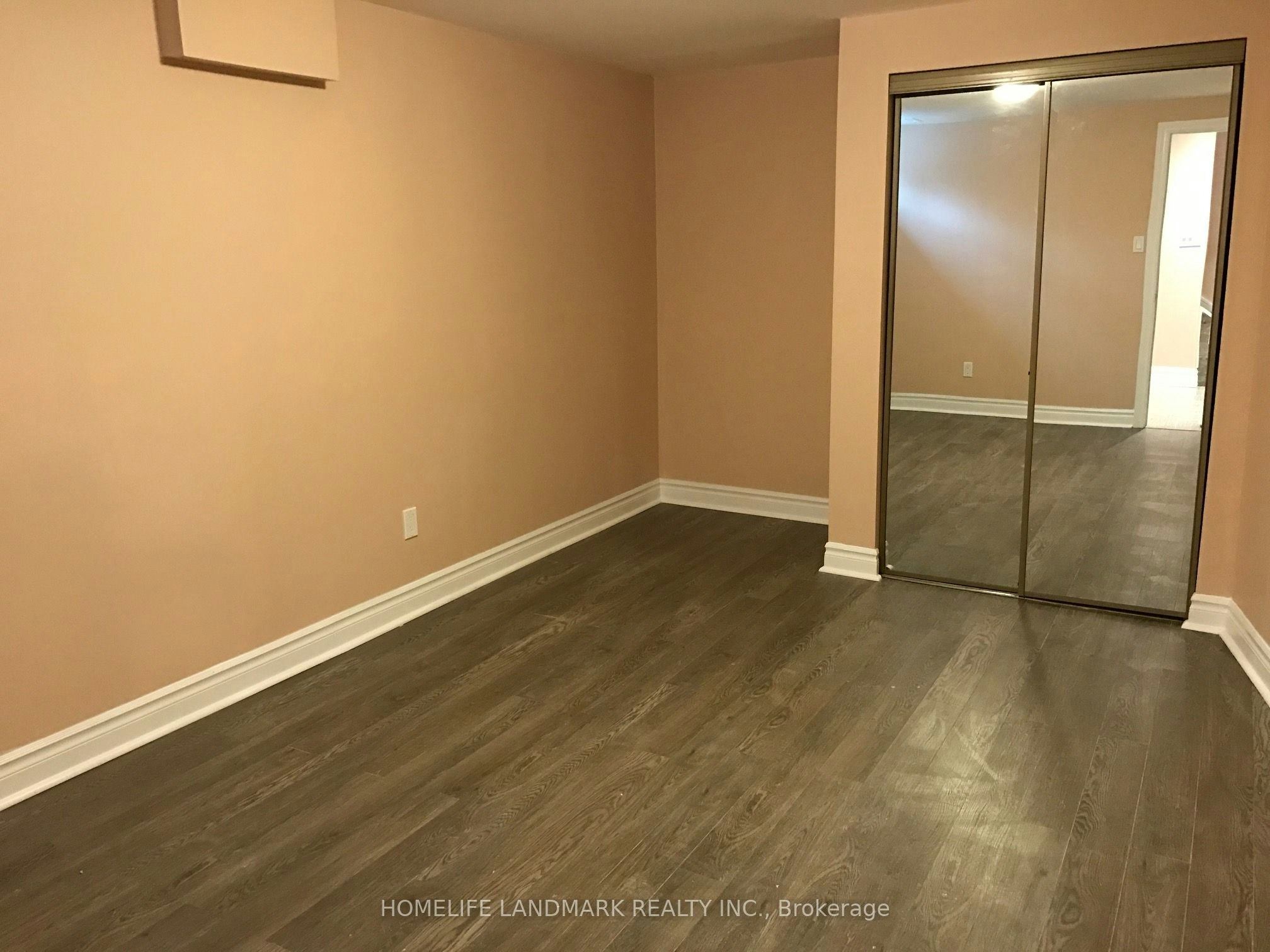 2535 Symington Court, Mississauga, ON, L5N 4L4 - 6